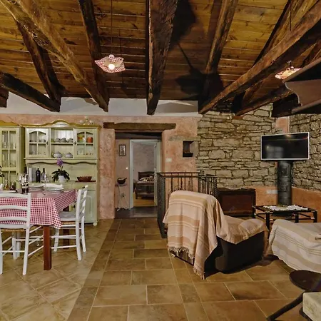 Erisa In Trosti * Pazin