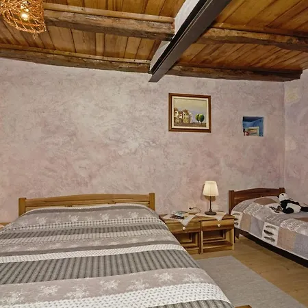 Erisa In Trosti * Pazin